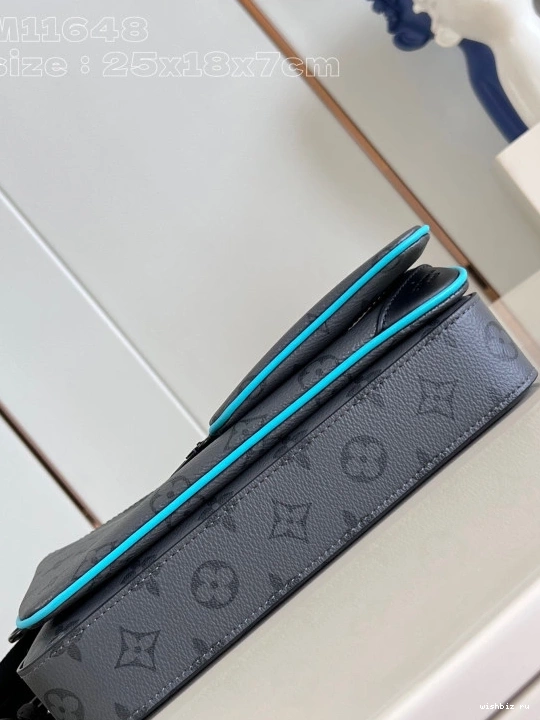 WIS MESSENGER TRIO VUITTON LOUIS 0901